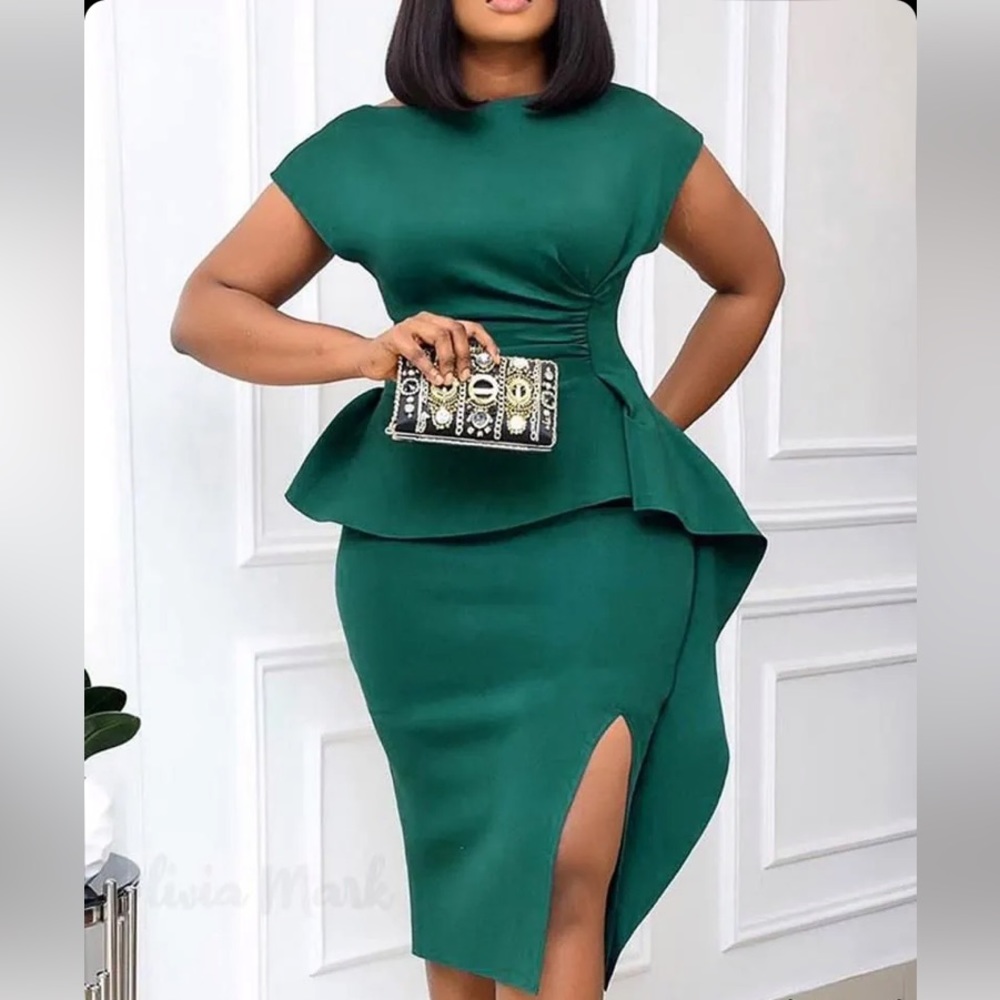 Chic, Elegant Ruffled-Hem, Short-Sleeve, Slit-Front Work Dress